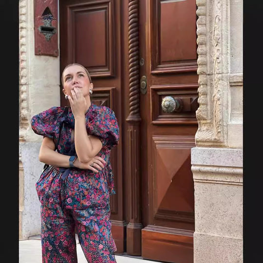 Damen Bluse mit voluminösen Ärmeln und floralen Mustern EB