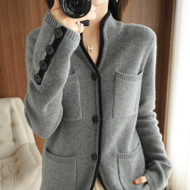 Damen Strickjacke mit hochwertiger Wollqualität und praktischen Taschen EB