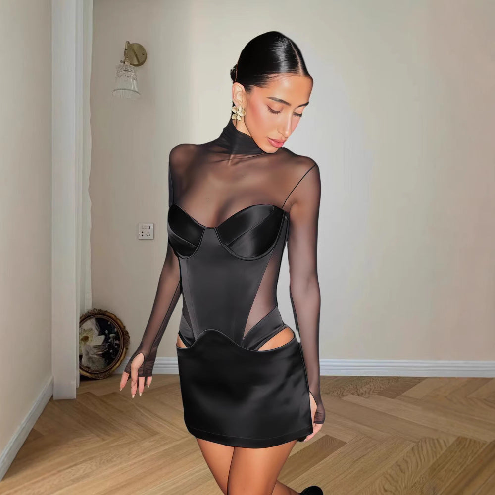 Damen Figurbetontes Kleid mit transparenten Einsätzen und rautenförmigen Cut-Outs EB