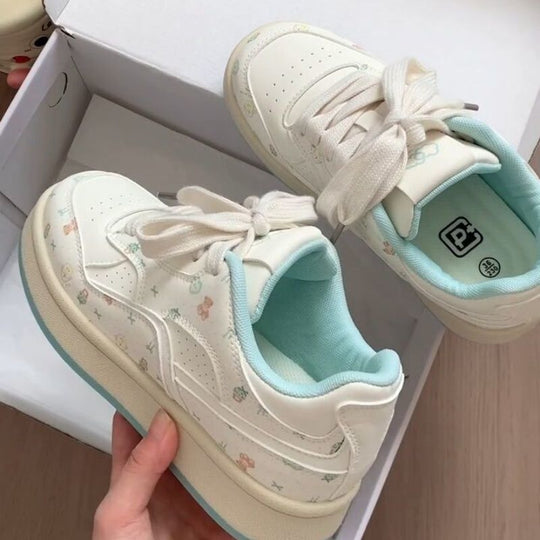 Damen Bequeme Freizeitsneaker mit floralem Design EB