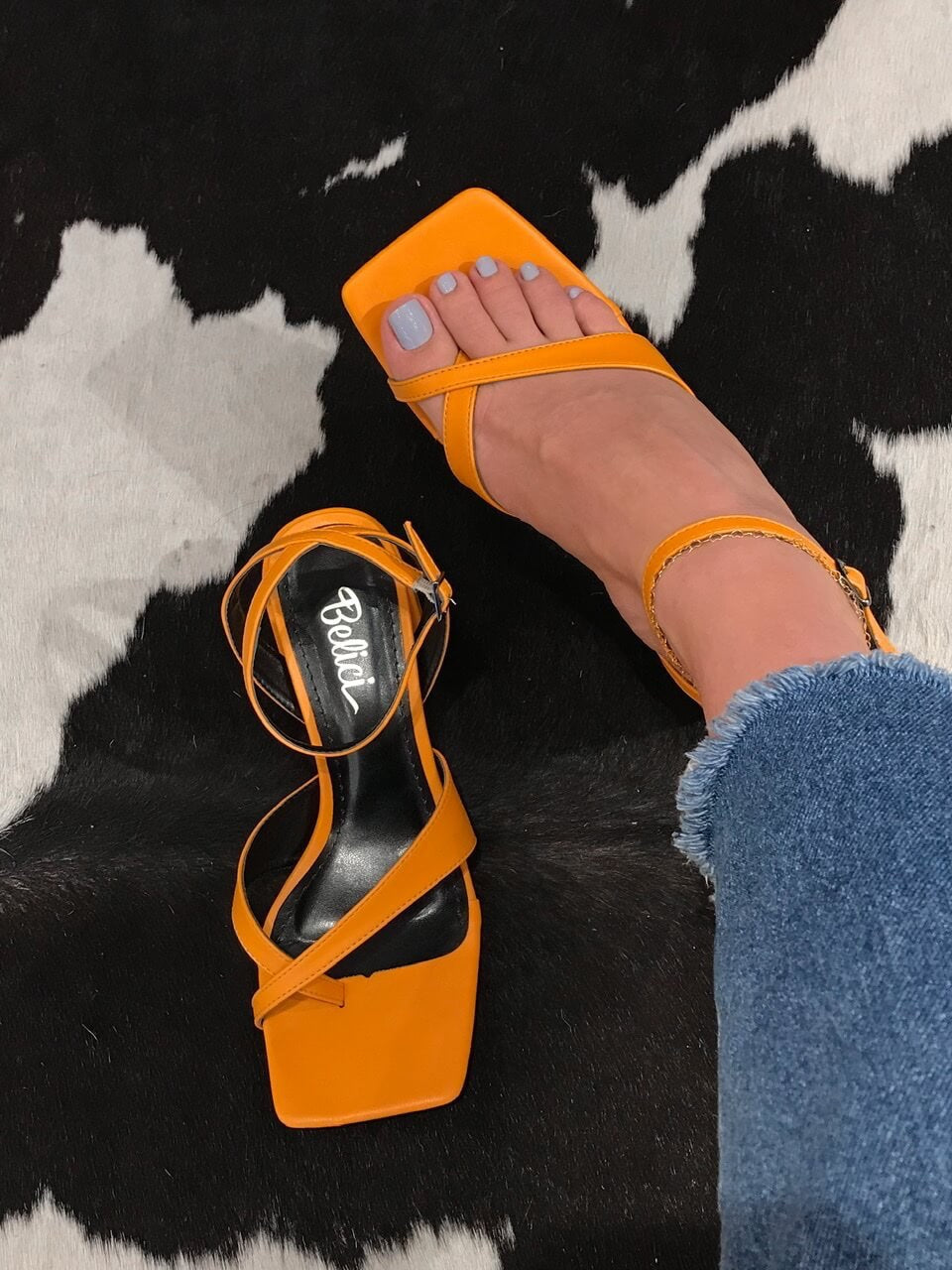 Damen Wedge-Sandalen mit elegantem Riemendesign und quadratischem Absatz EB