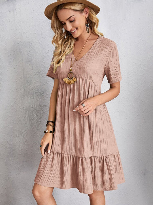 Damen lässiges V-Ausschnitt Kleid mit Schößchen und Rüschendetails EB