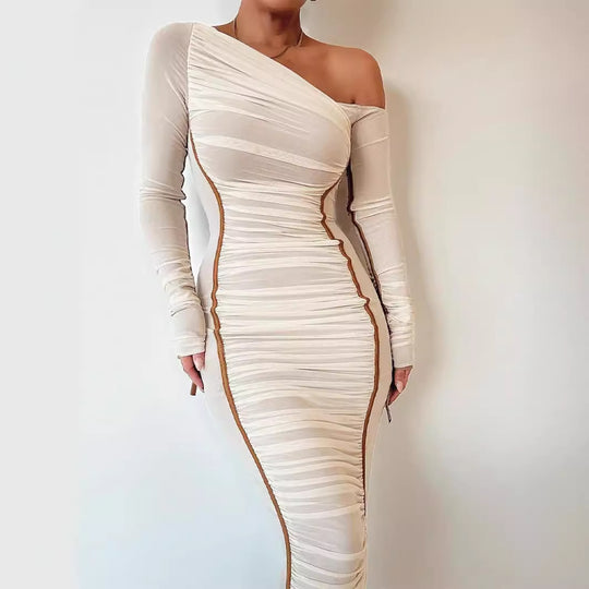 Damen figurbetontes Kleid mit asymmetrischem Ausschnitt und raffinierten Raffungselementen EB