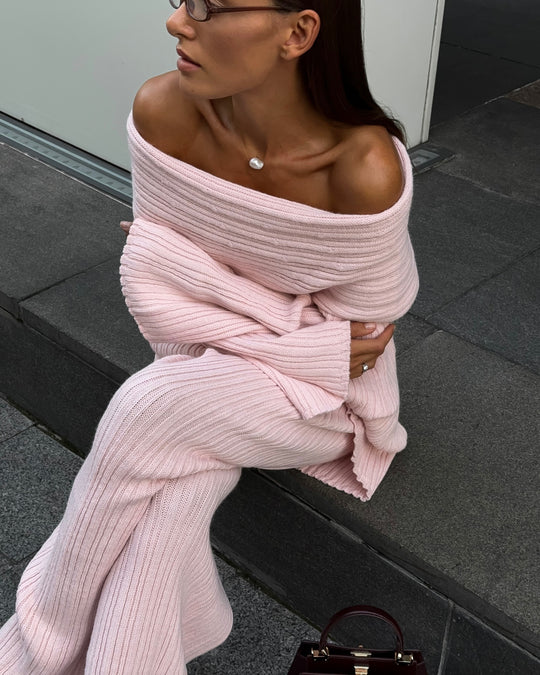 Damen Strickkleid im Off-Shoulder-Stil mit feinstructuriertem Farbverlauf EB