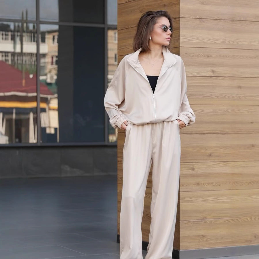 Damen lässiges Zweiteiler Set aus fließender Satinoptik mit weitem Bund und Crop-Top Eichborn Berlin
