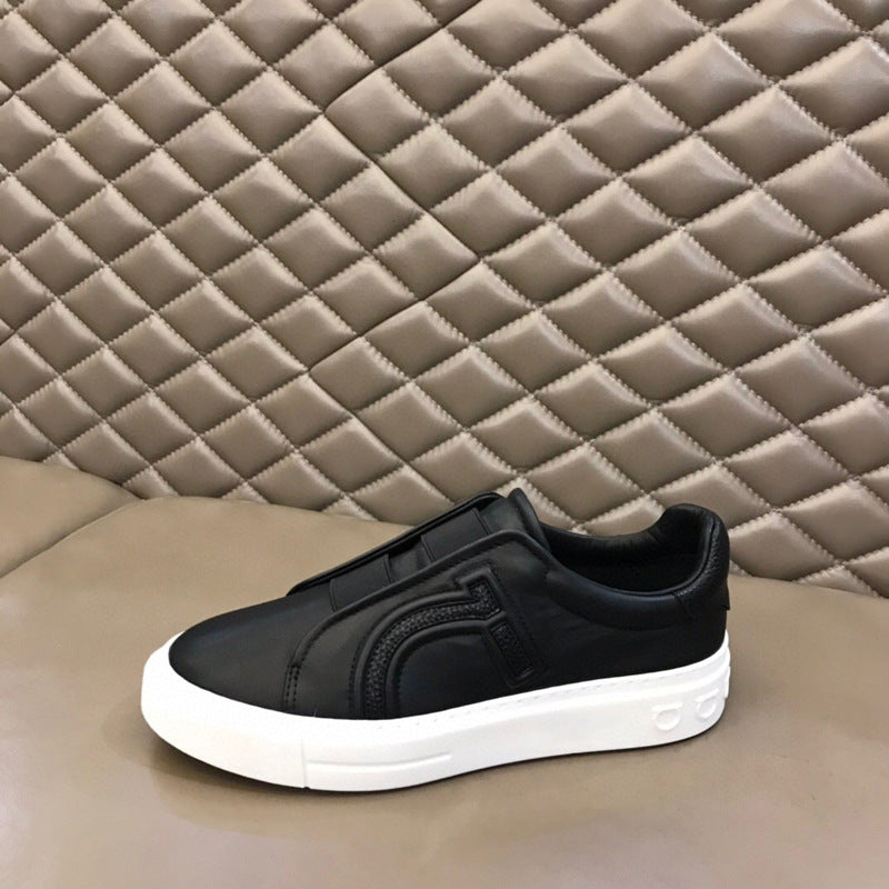 Damen Sneakers mit elastischem Riemen und komfortabler Sohle von EB