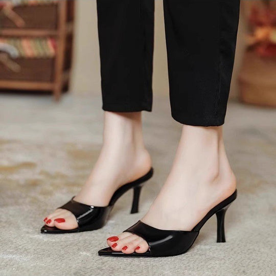 Damen Offene Mules mit glänzendem Design und elegantem Absatz EB