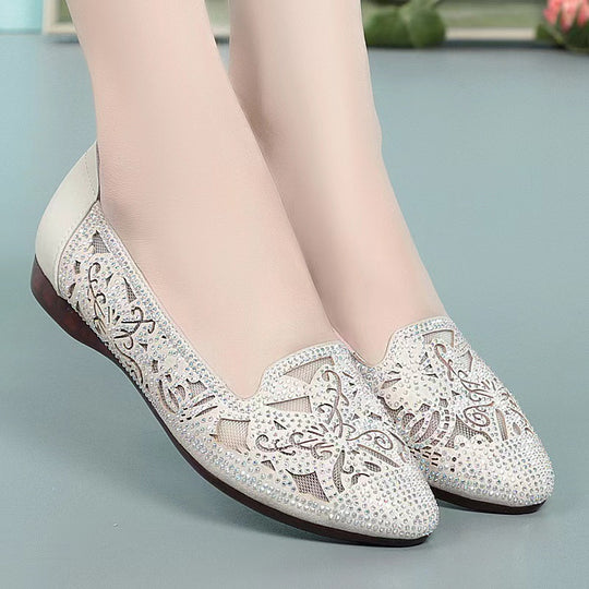 Damen Elegante Ballerinas mit modischem Lochmuster und funkelnden Strassdetails EB