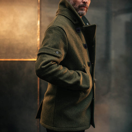 Herren Cordjacke mit praktischen Brusttaschen und modernem Schnitt EB