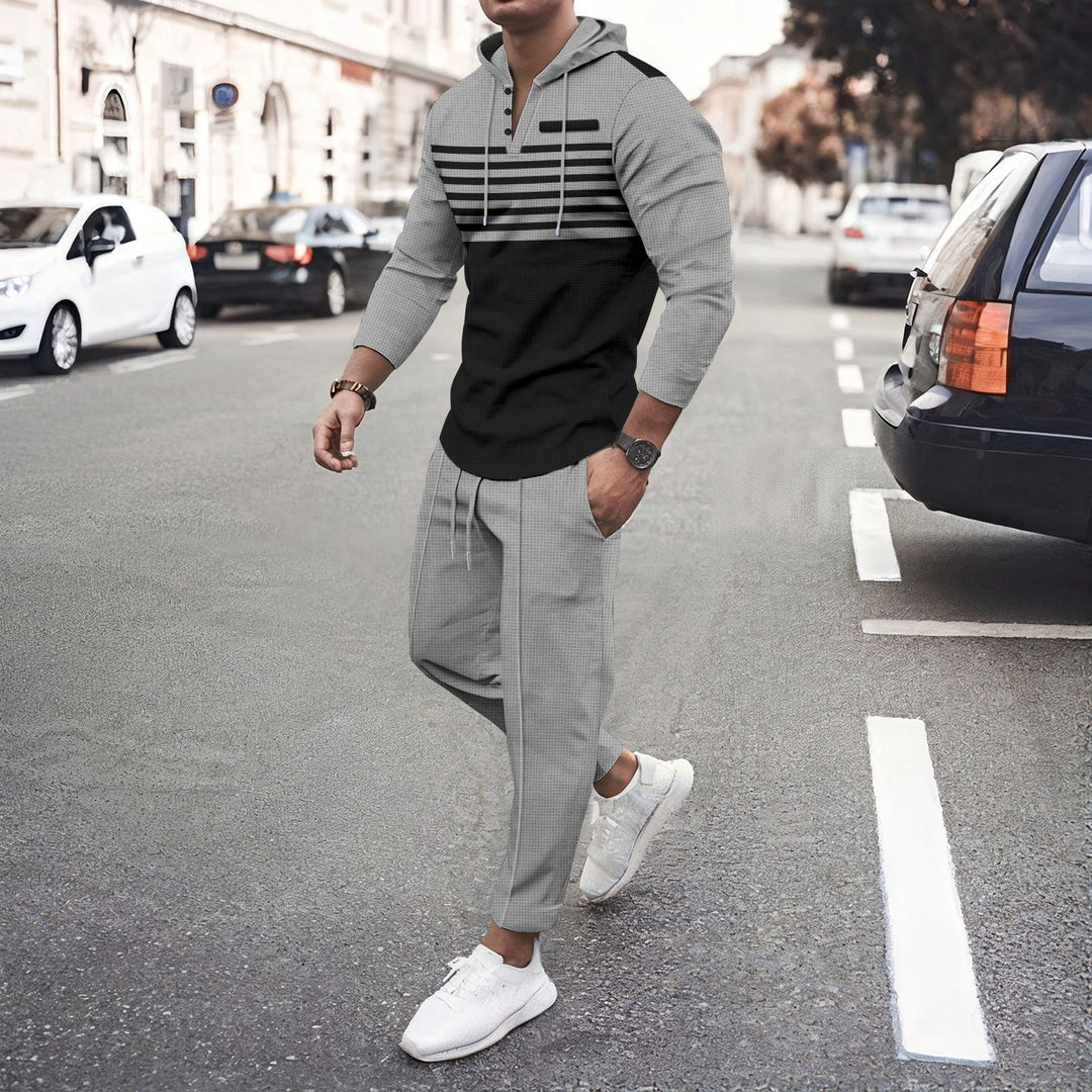 Herren nan urbanes Kapuzen-Henley Freizeitset mit Streifenpasse und gekürzter Joggerhose EB