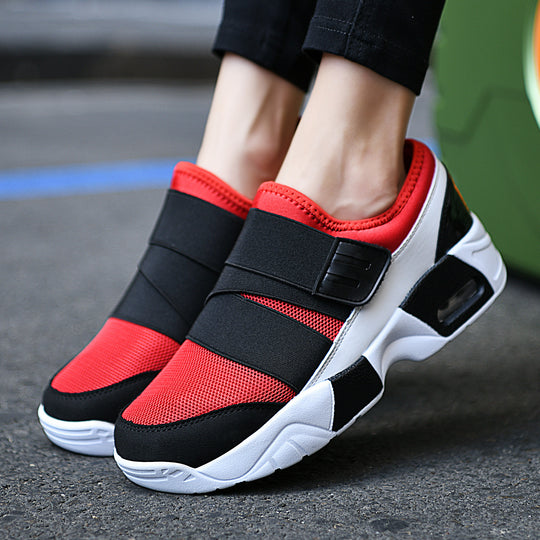 Damen Sportliche Slip-On Sneakers mit verstellbarem Riemen EB
