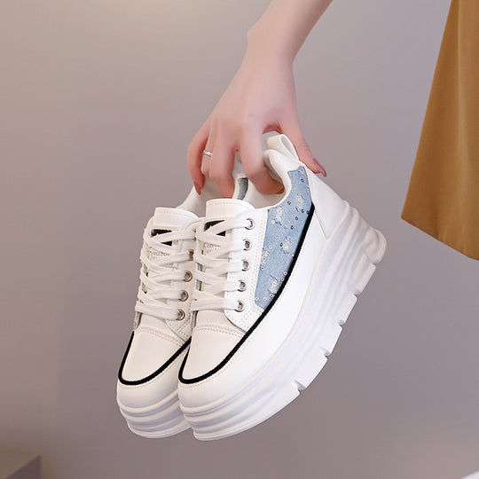 Damen Plattform Sneaker mit modischem Denim-Akzent und rutschfester Sohle EB