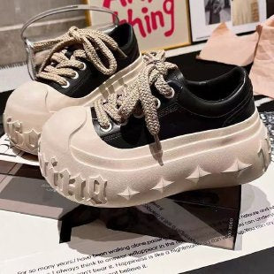 Damen Trendige Plateau-Sneaker mit einzigartigem Sohlendesign und robustem Obermaterial EB