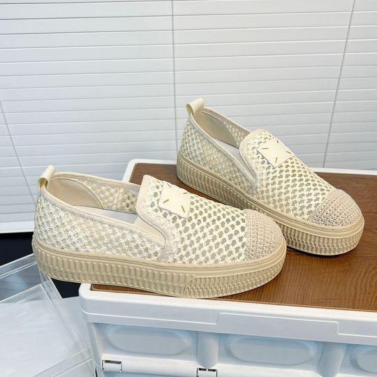 Damen Geblümte Slipper mit funkelnder Schnallenverzierung EB