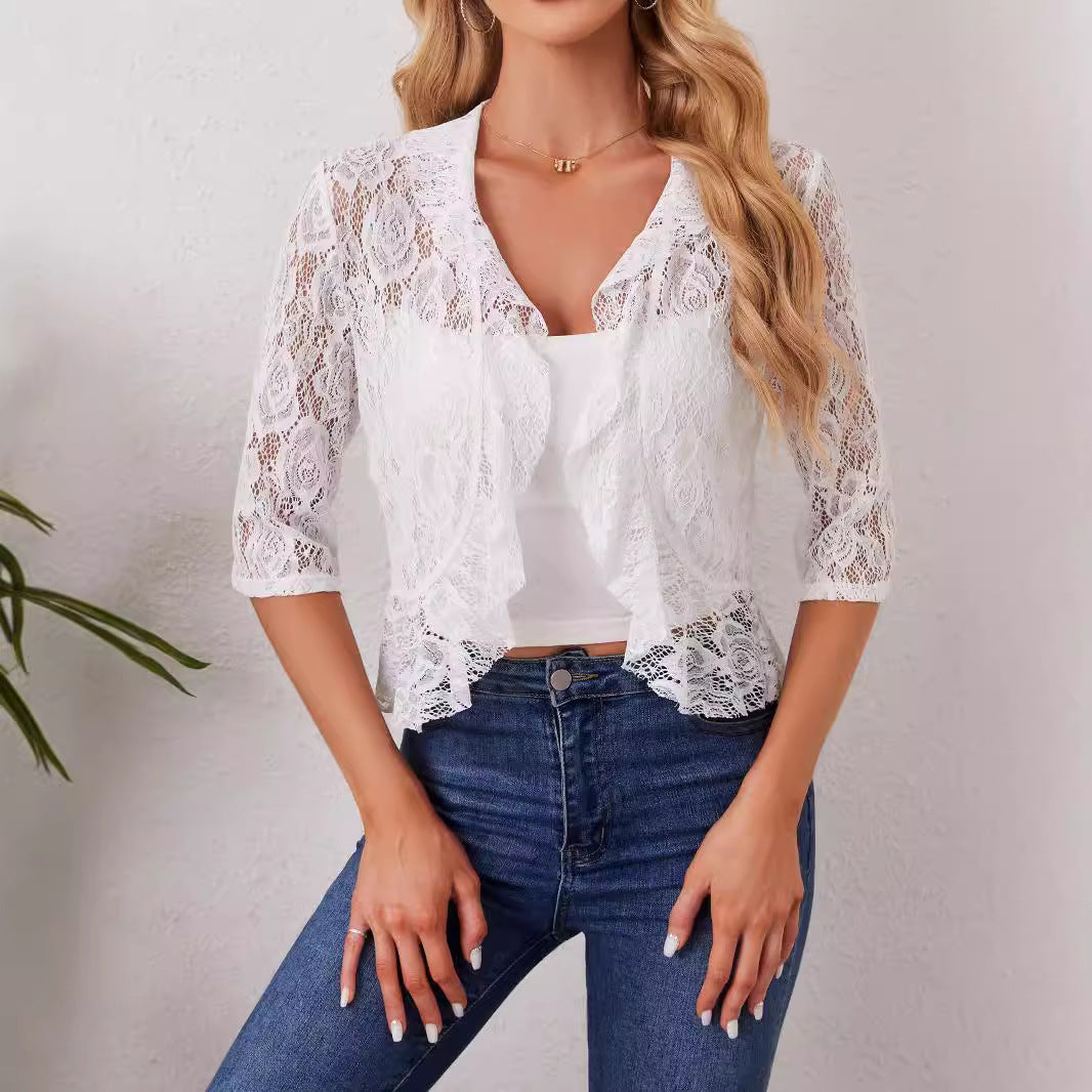 Damen Spitzenjacke mit romantischem Schnitt und dekorativen Rüschen EB