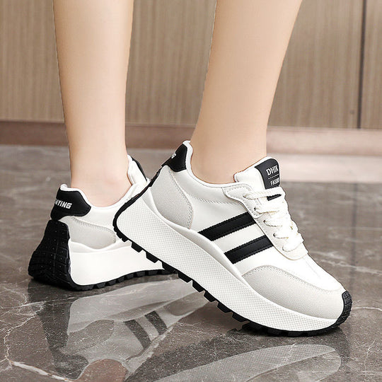 Damen Sportliche Sneaker mit modernem Profil und rutschfester Laufsohle EB