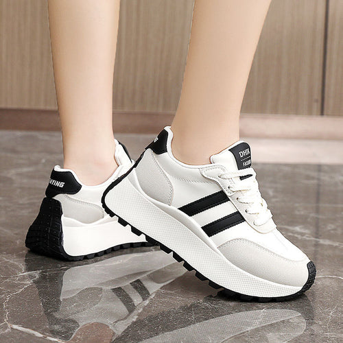 Damen Sportliche Sneaker mit modernem Profil und rutschfester Laufsohle EB