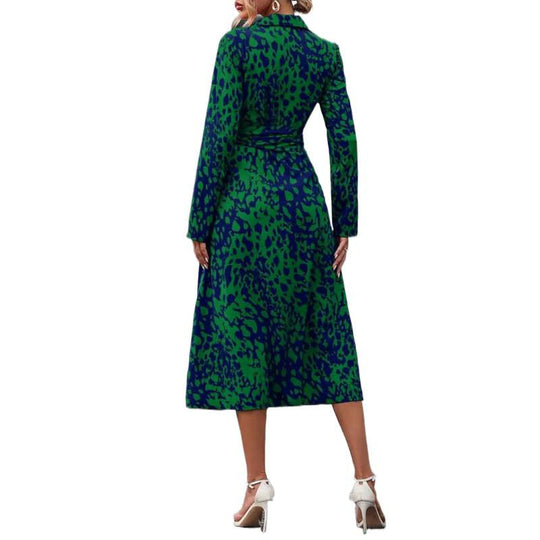 Damen Maxikleid mit eleganter Wickeloptik und raffinierten Blumendetails EB