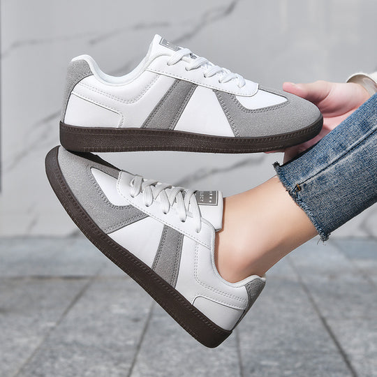 Unisex nan urbaner Tennis-Sneaker mit Veloursleder-Overlays gepolstertem Fersenkragen und vulkanisierter Gummisohle EB