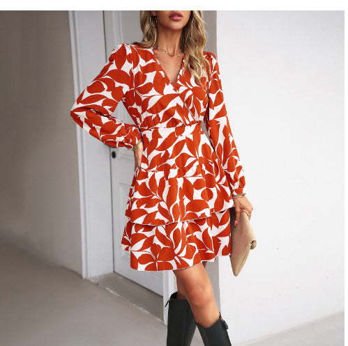 Damen Kurzes Kleid mit stilvollem Blumendruck und Rüschendetails EB
