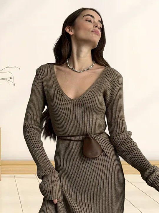 Damen Langarm-Strickkleid mit tiefem V-Ausschnitt und figurbetonter Silhouette EB