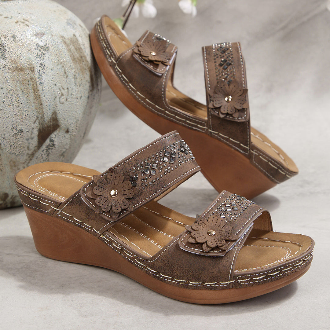 Damen Elegante und bequeme Wedge-Sandalen mit floralen Applikationen EB