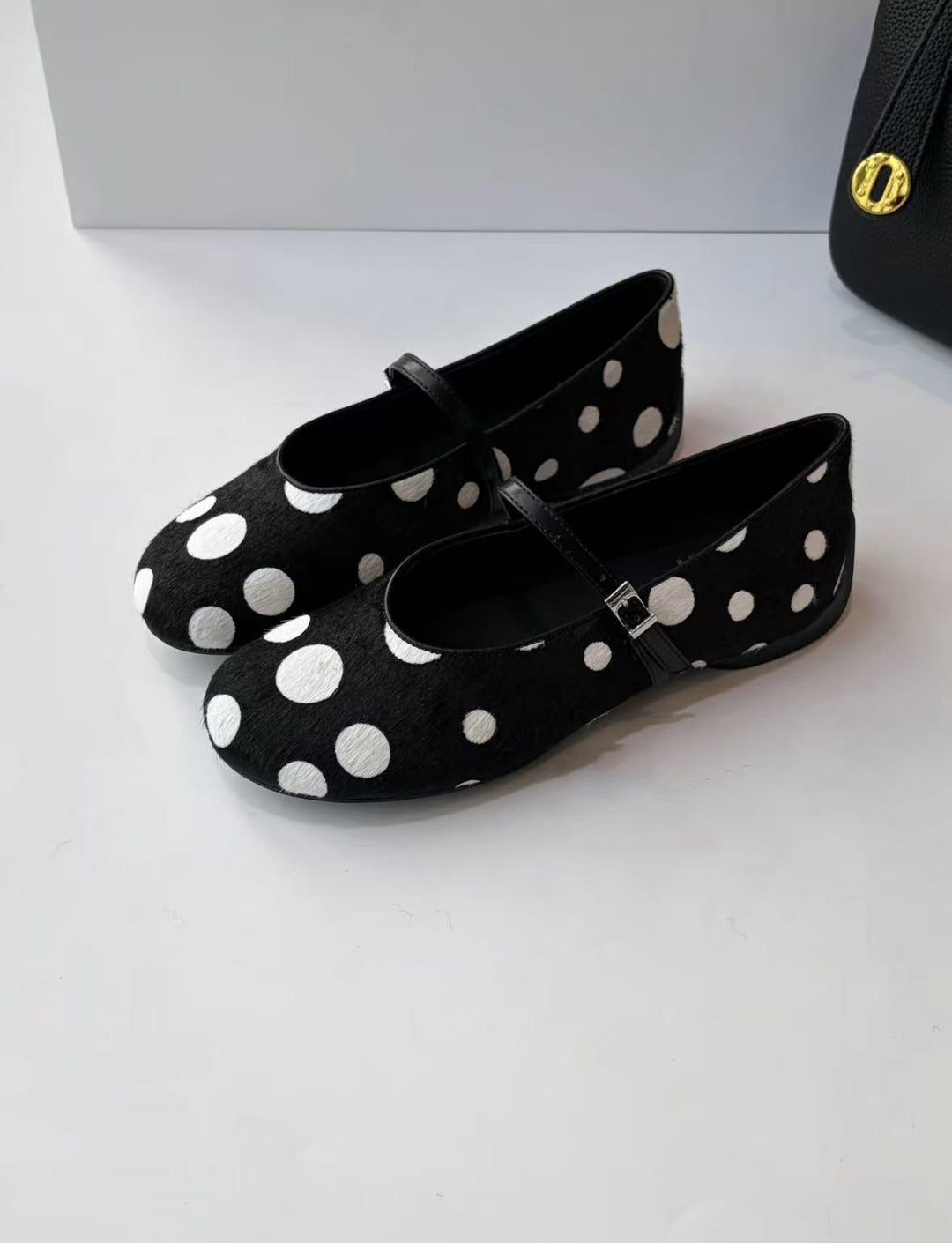 Damen Ballerinas mit modischem Punkten-Design und verstellbarem Riemchen EB