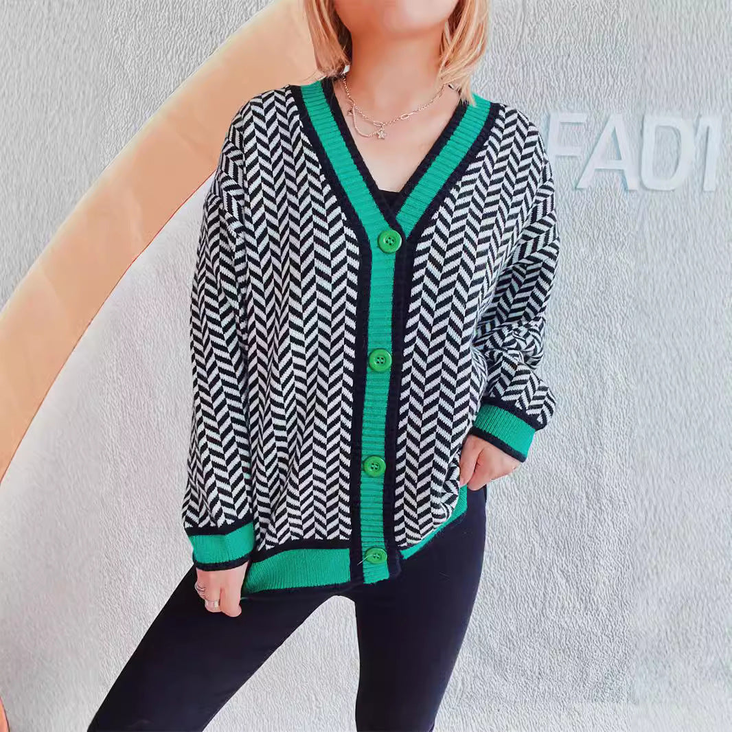 Damen Übergroße Strickjacke mit auffälligem Zickzackmuster und bunten Knöpfen EB