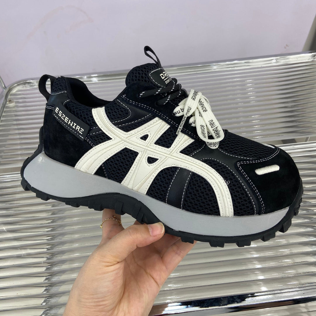 Damen Sportliche Plateau-Sneaker mit atmungsaktiver Mesh-Oberfläche und dämpfender Sohle EB