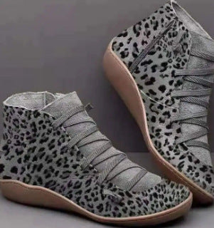 Damen nan knöchelhoher Softleder-Sneakerboot mit seitlichem Reißverschluss elastischer Zierschnürung und ergonomischer Komfortsohle EB