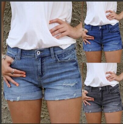 EB | Zerrissene Quasten-Denim-Shorts