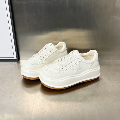 Damen Sportliche Sneaker mit erhöhter Sohle und modischem Sternenzier EB