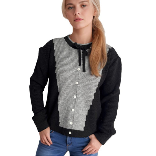 Damen Strickjacke mit kontrastierenden Mustern und dekorativen Knopfdetails EB