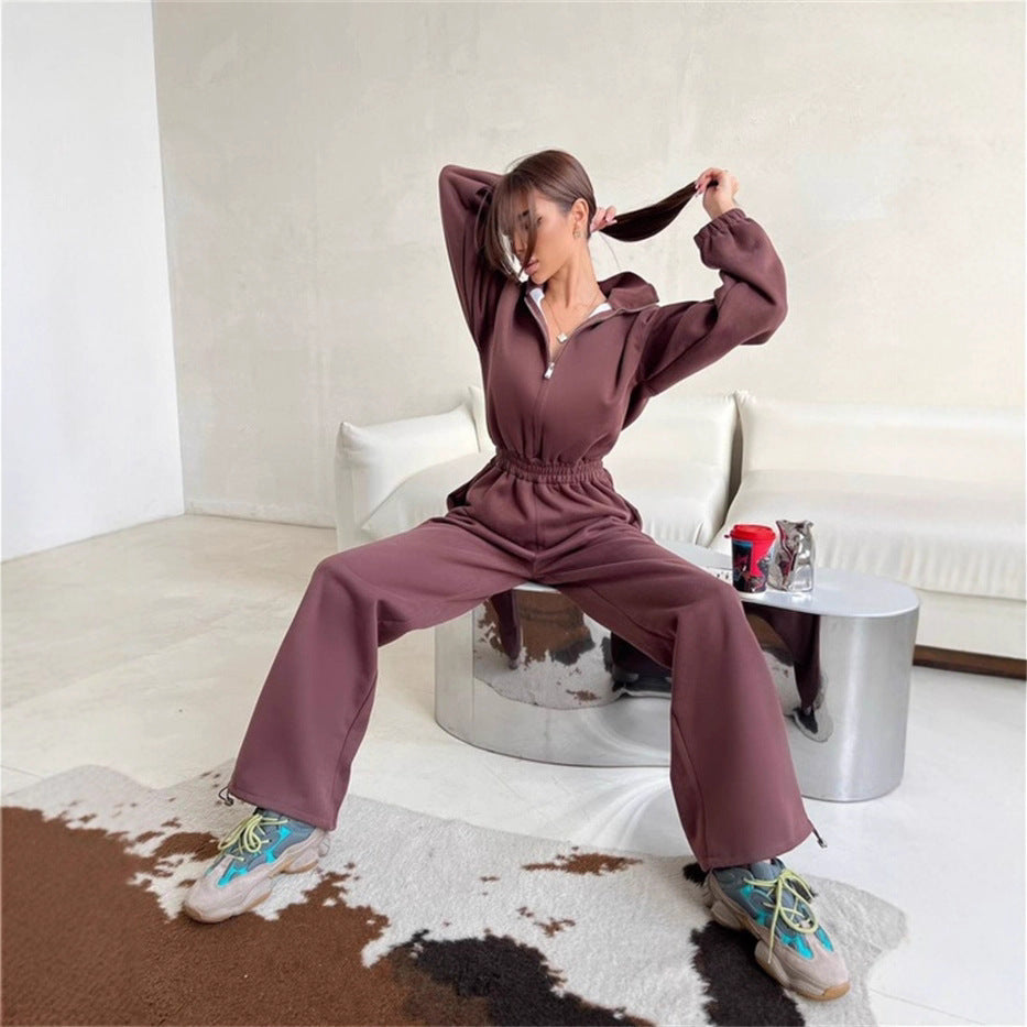 Damen Relaxed-Loungewear-Set mit Halbzip-Stehkragen und hochtaillierter Weitbein-Jogginghose Eichborn Berlin