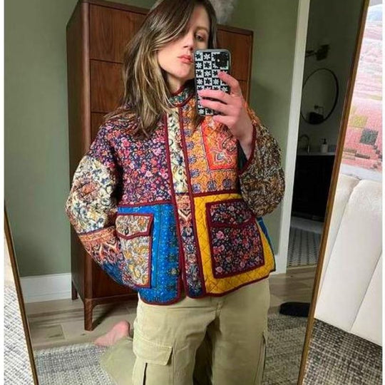 Damen Quilted Jacke mit buntem Patchwork-Design und praktischen Taschen EB