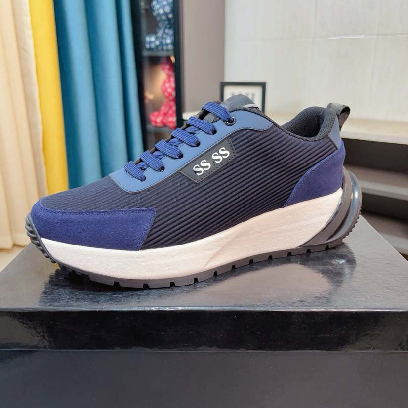 Damen Sportliche Sneakers mit strukturiertem Obermaterial und dämpfender Sohle EB