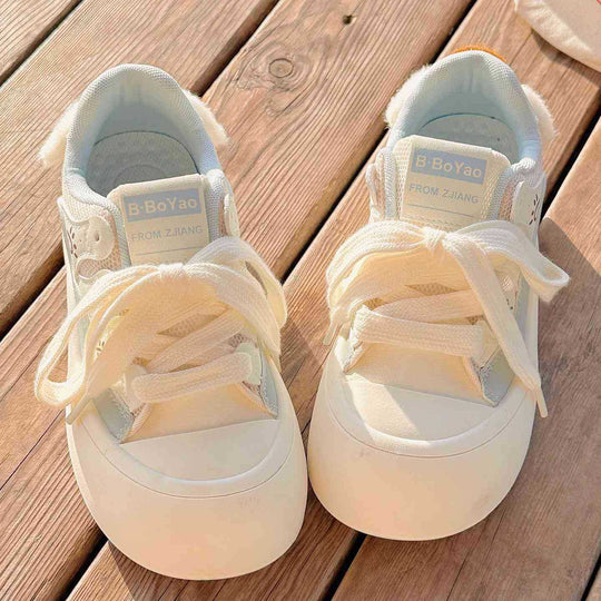 Damen Sneaker mit verspieltem Design und plüschigen Details EB