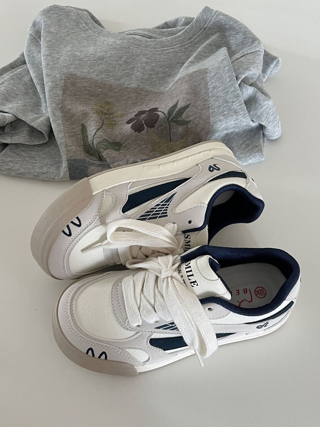 Damen Sportliche Sneaker mit atmungsaktiven Netzdetails EB