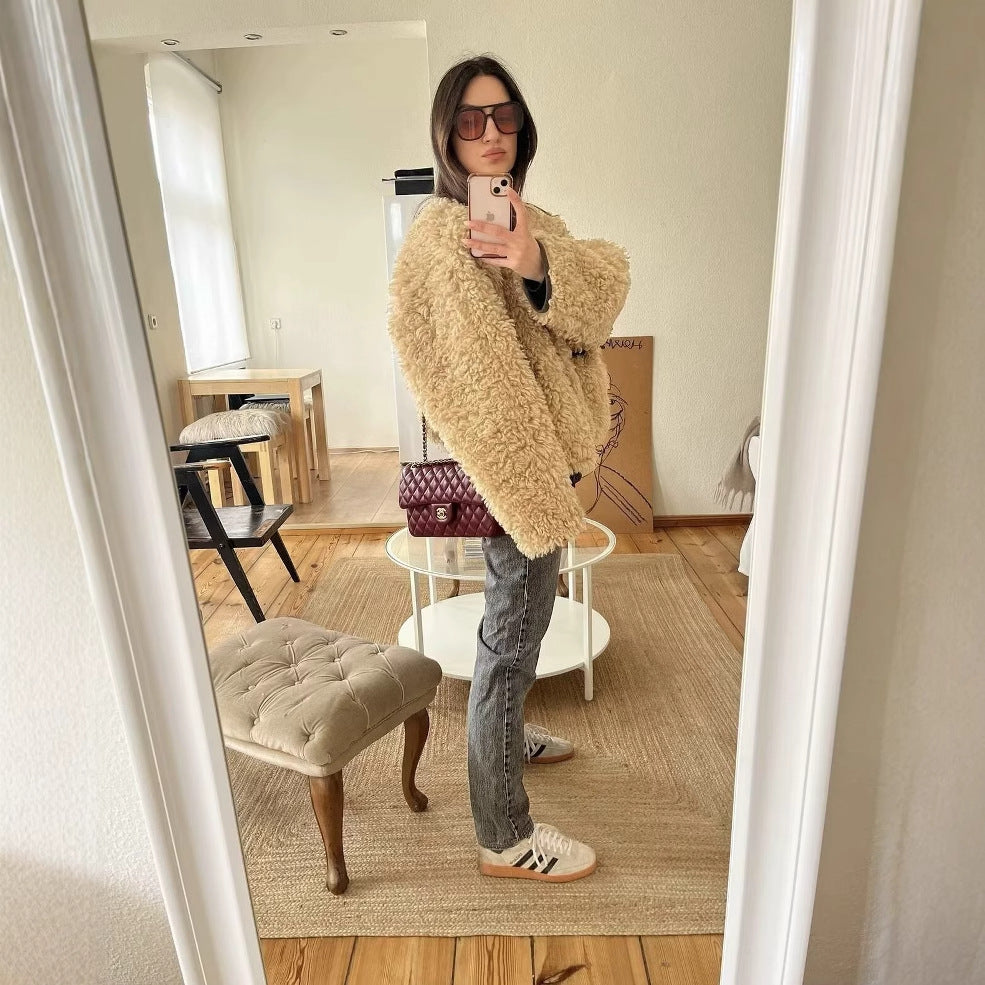 Damen Fuzzy Kurzjacke mit einzigartiger Struktur und lässigem Schnitt EB