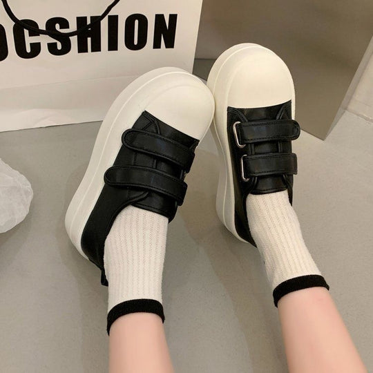 Damen Plateau-Sneaker mit doppeltem Klettverschluss und ergonomischer Sohle EB