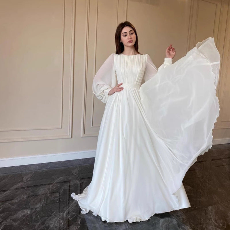 Damen Maxi-Party Kleid mit langen fließenden Ärmeln und Spitzenakzenten EB