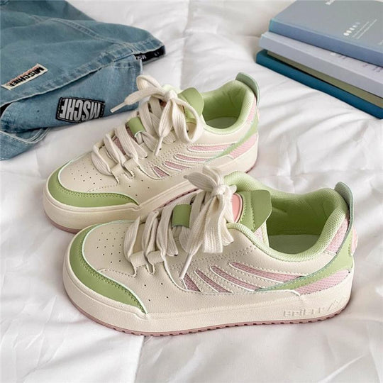 Damen Sportliche Sneakers mit atmungsaktiver Struktur und modischen Akzenten EB