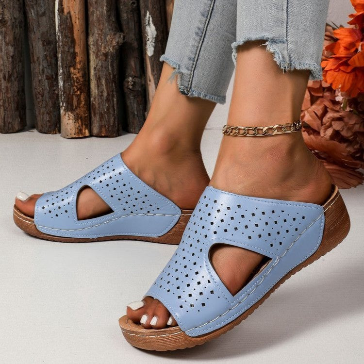 Damen Offene Wedge-Sandaletten mit perforiertem Obermaterial und bequemer Fußbettung EB
