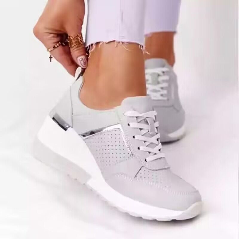 Damen  moderne Sneaker mit Metallic-Details, dämpfender Plateausohle und atmungsaktivem Mesh-Obermaterial EB