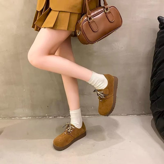 Damen Komfortable Veloursleder-Sneaker mit modischem Schnürdesign EB