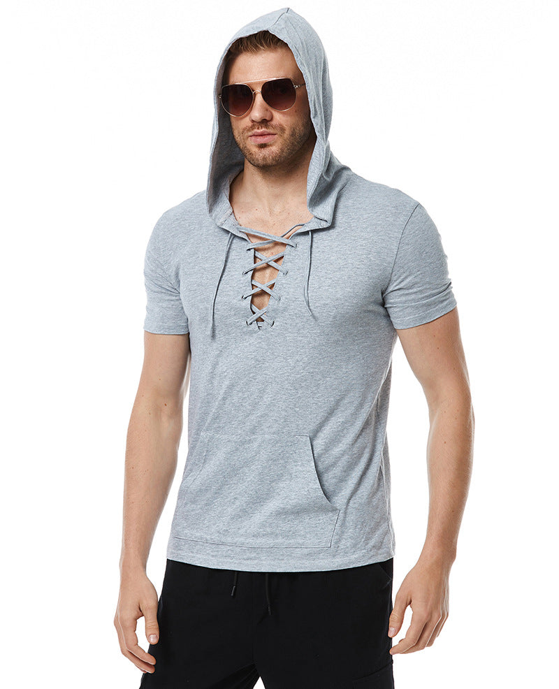 Herren Kapuzen-T-Shirt mit innovativem Schnürdesign und praktischer Kängurutasche EB