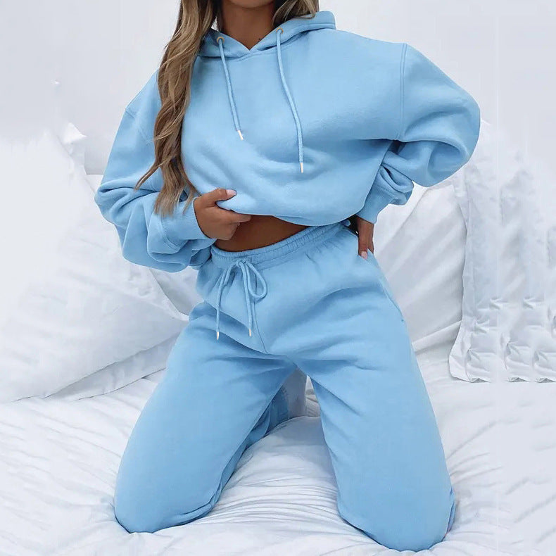 Damen kuscheliges Cropped-Kapuzen-Lounge-Set mit hochgeschnittener Tunnelzug-Jogginghose EB