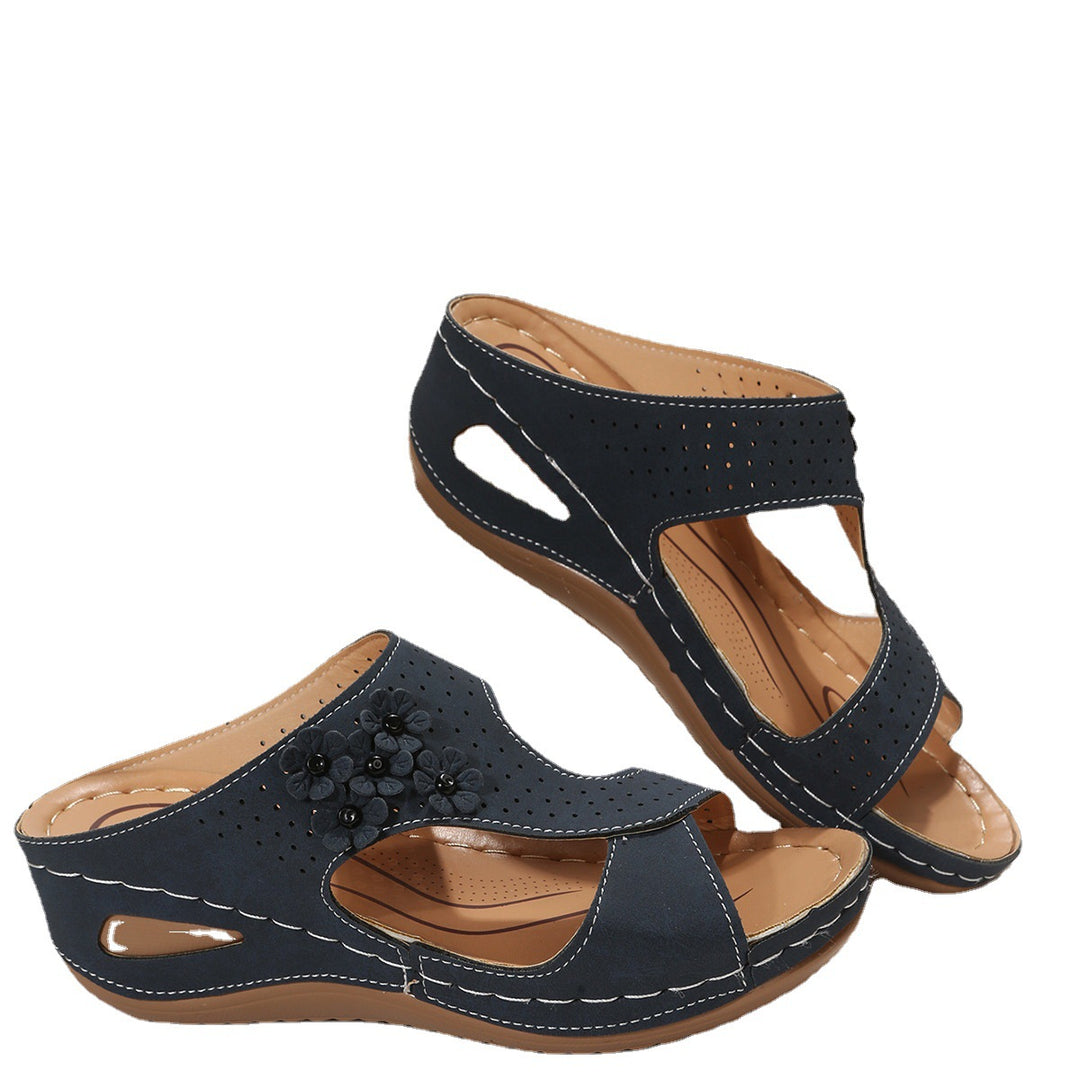 Damen Komfortable Mules mit modischem Cut-Out-Design und dekorativen Blumenapplikationen EB