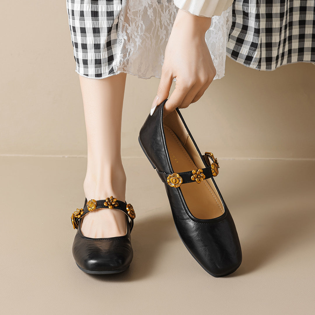 Damen Ballerinas mit dekorativem Riemchen und Blumenakzenten EB