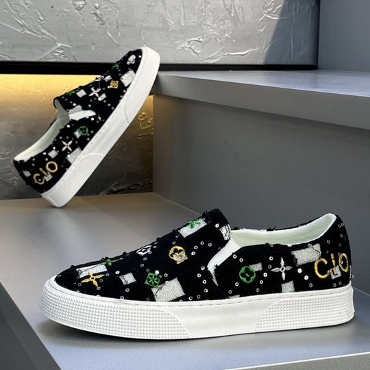 Damen Slip-On Sneakers mit buntem besticktem Design EB